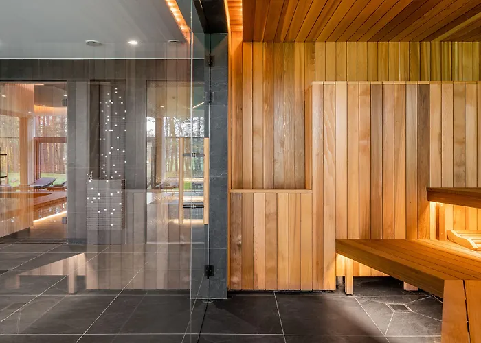 Ese Hotel